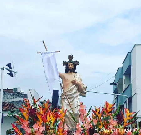 Algunos de nuestros arreglos de altares para iglesia